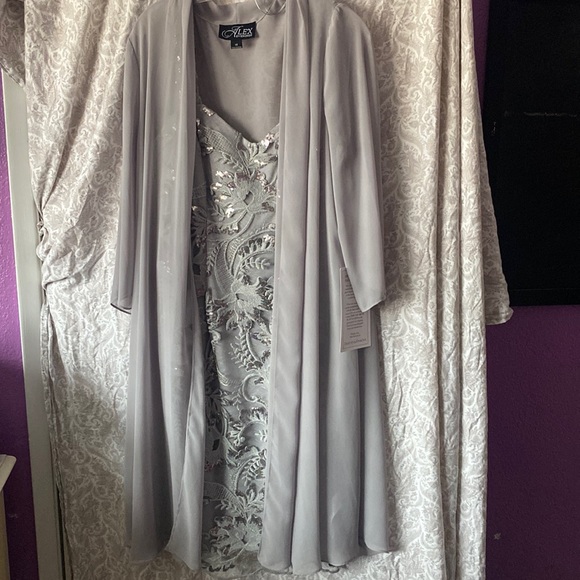 Alex Evenings gray dress - Picture 2 of 9